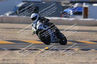 media/Dec-17-2023-CVMA (Sun) [[bf0c04832d]]/Race 2 Amateur Supersport Open/